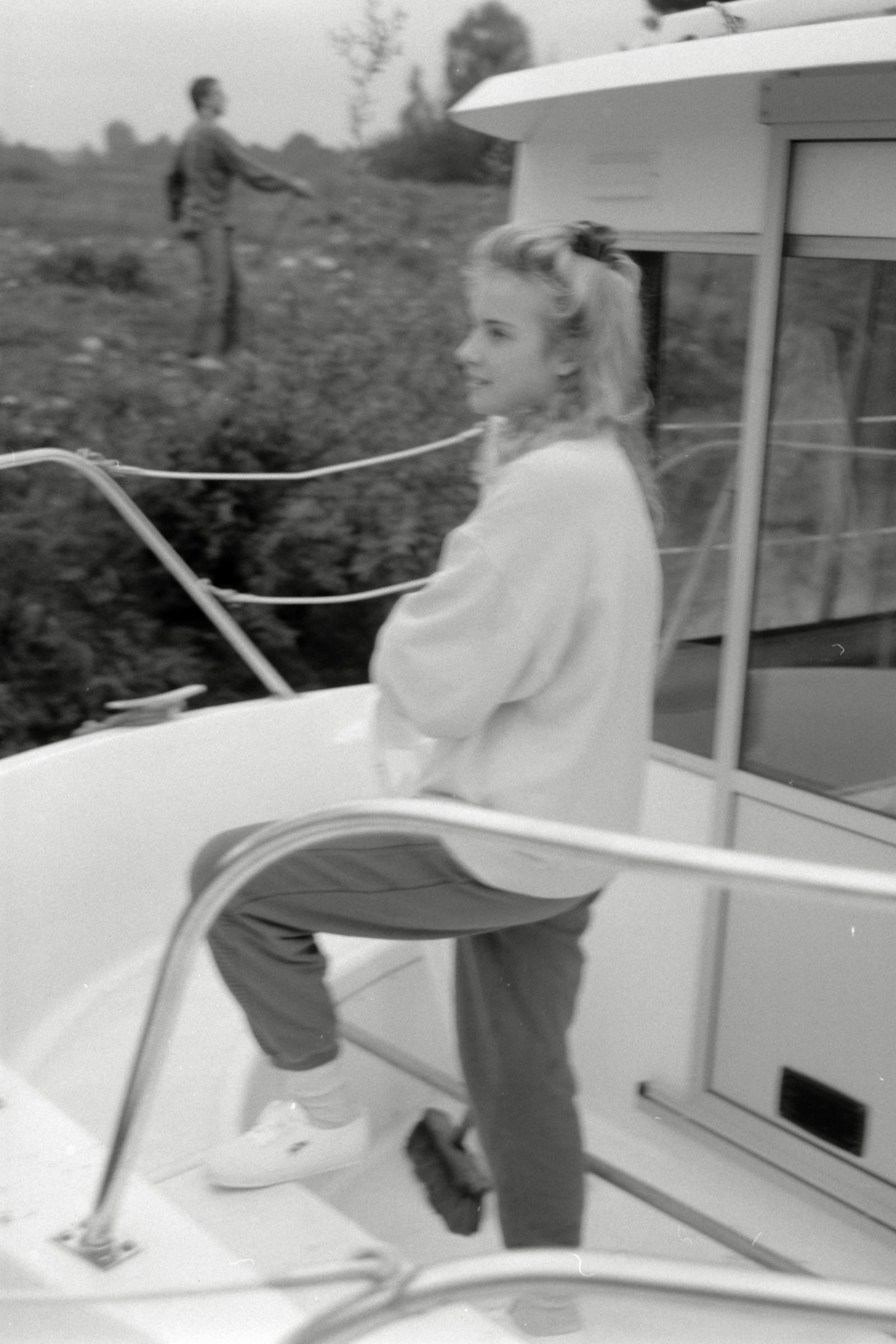 AHP F1990 09 005 sc250506 img29 NLP